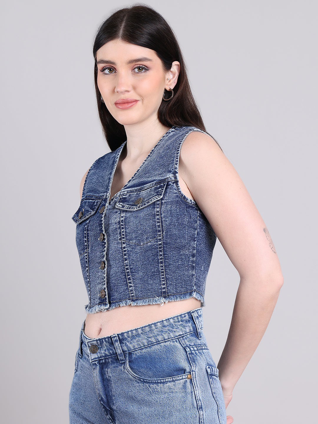 PUELLA Women’s Denim Sleeveless Crop Top with Button Front & Frayed Hem