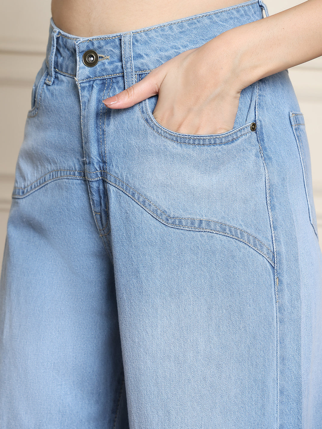 PUELLA Women’s Light Blue High-Rise Loose Straight Fit Jeans with Yoke Design