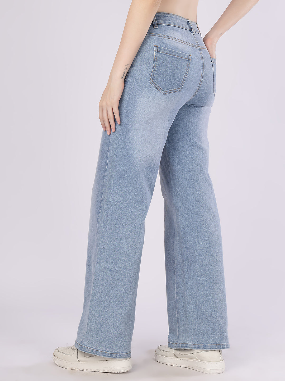 Women’s Light Blue Straight Fit Denim Jeans