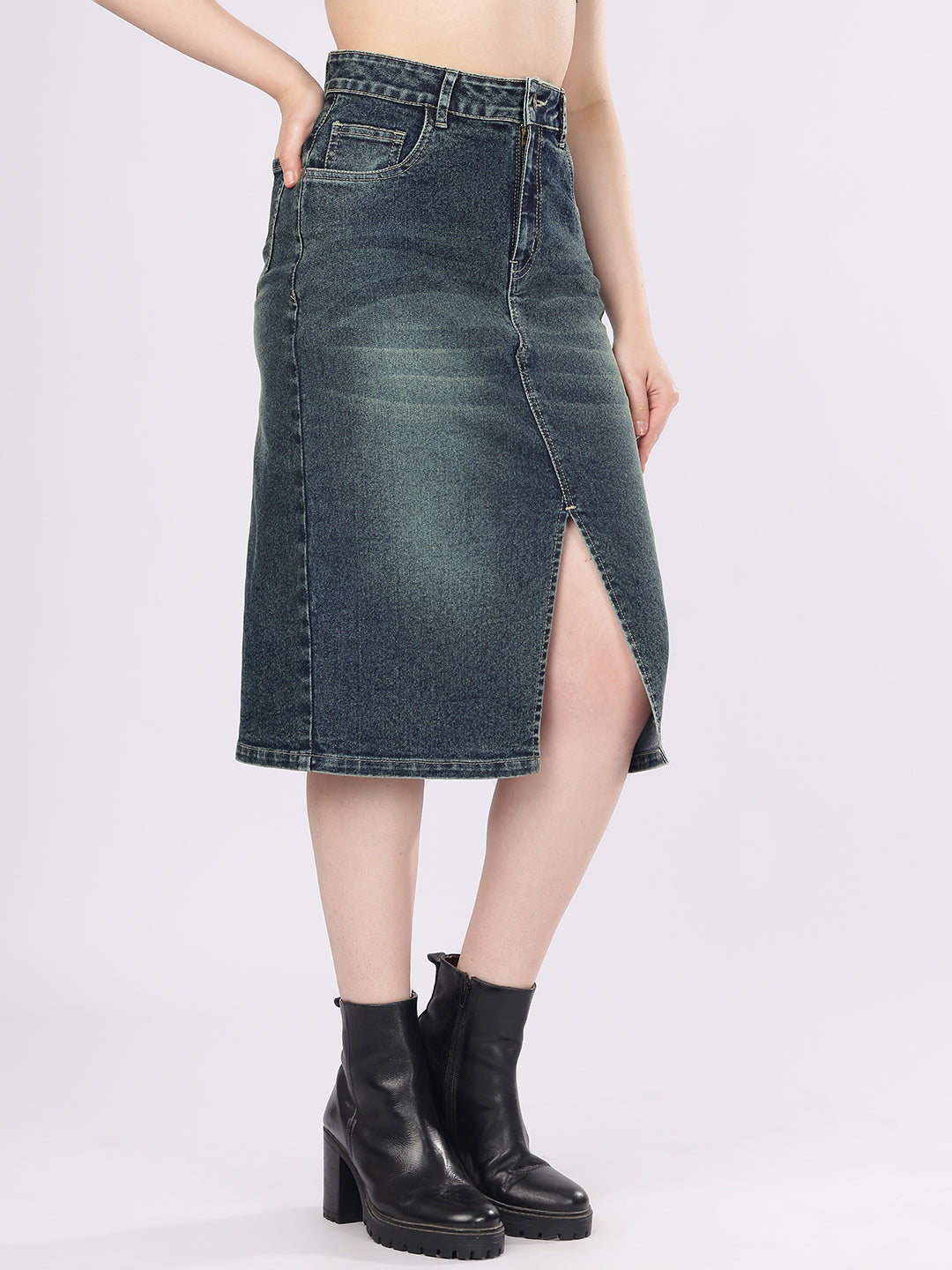 Women’s Green Tint Light Wash Cargo Skirt