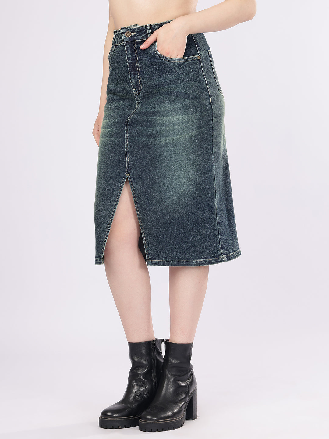 Women’s Green Tint Light Wash Cargo Skirt