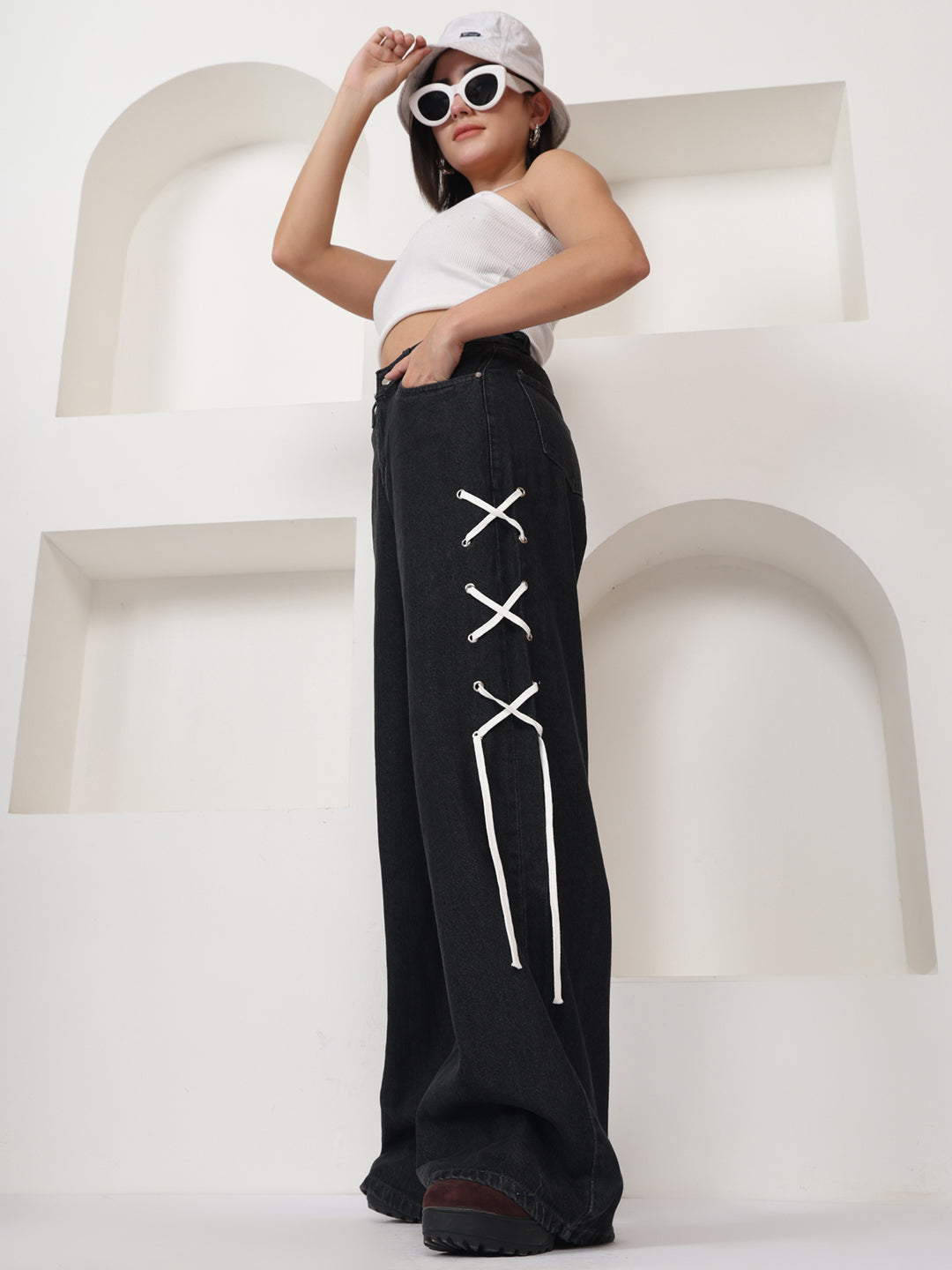 PUELLA Women Dark Black High-Rise Wide Leg Jeans with Side Detailing