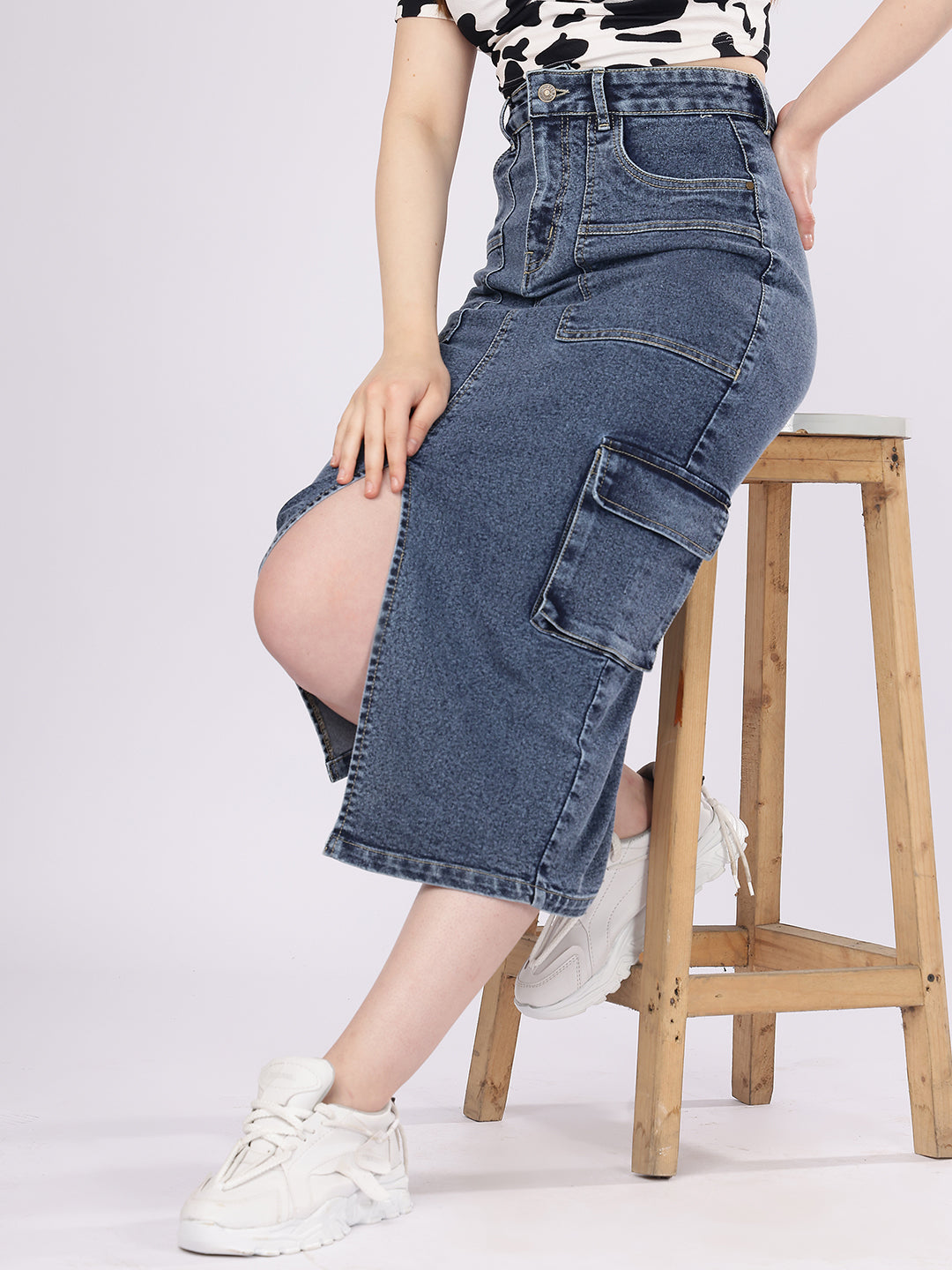 Women’s Blue High-Rise Cargo Denim Skirt